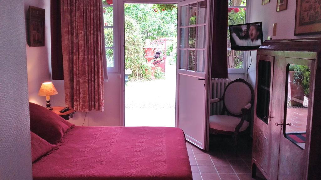 Le Vieux Vauvert Bed & Breakfast Rochecorbon Exterior photo