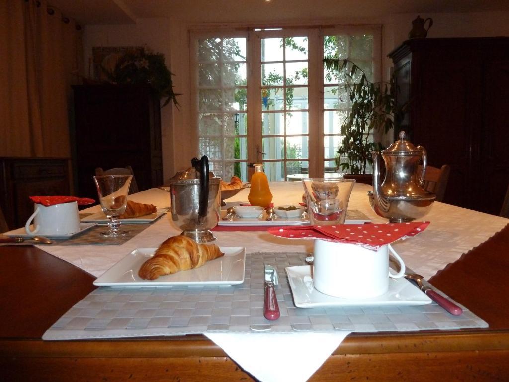 Le Vieux Vauvert Bed & Breakfast Rochecorbon Exterior photo