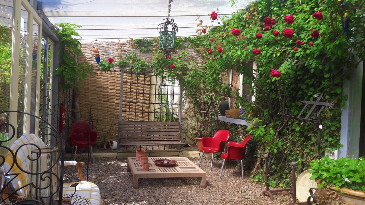 Le Vieux Vauvert Bed & Breakfast Rochecorbon Exterior photo